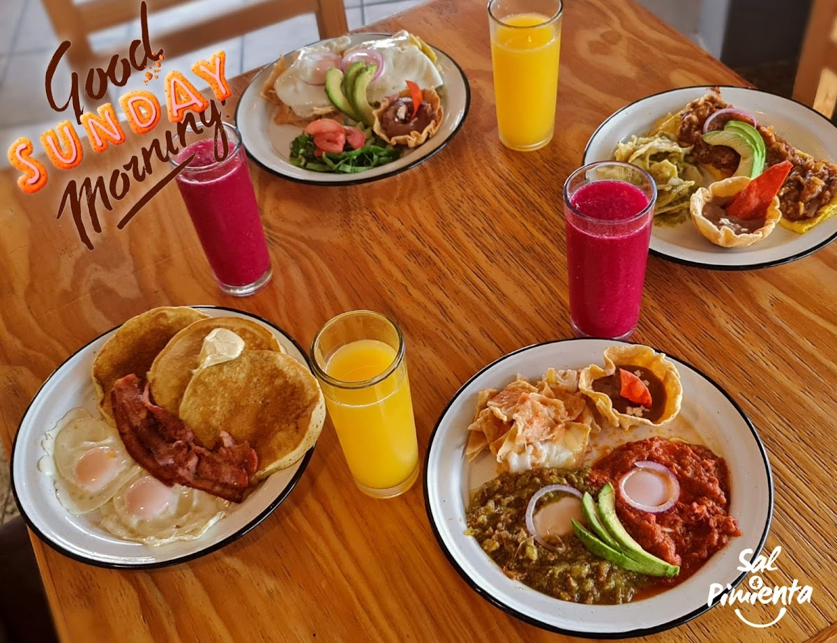 Sal Y Pimienta Photos 2